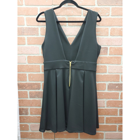 Black Flowy Dress, size 10. - Picture 3 of 5